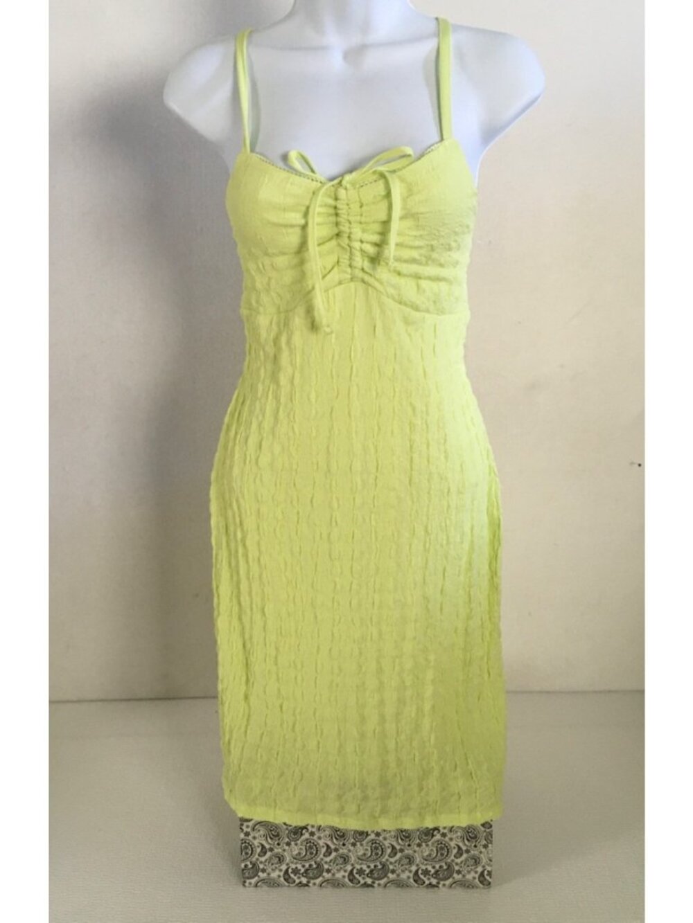 No Boundaries Dress Size M 8 to 10 Yellow Green Sleeveless Adjustable Straps New